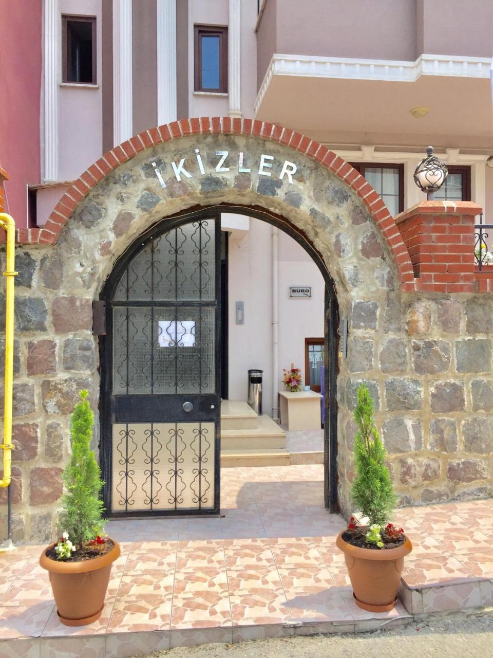 The Twins Apartmens Aparthotel Trabzon Buitenkant foto